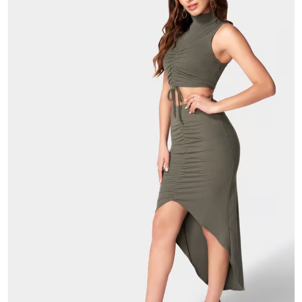 Elegant Olive Green Sleeveless Dress